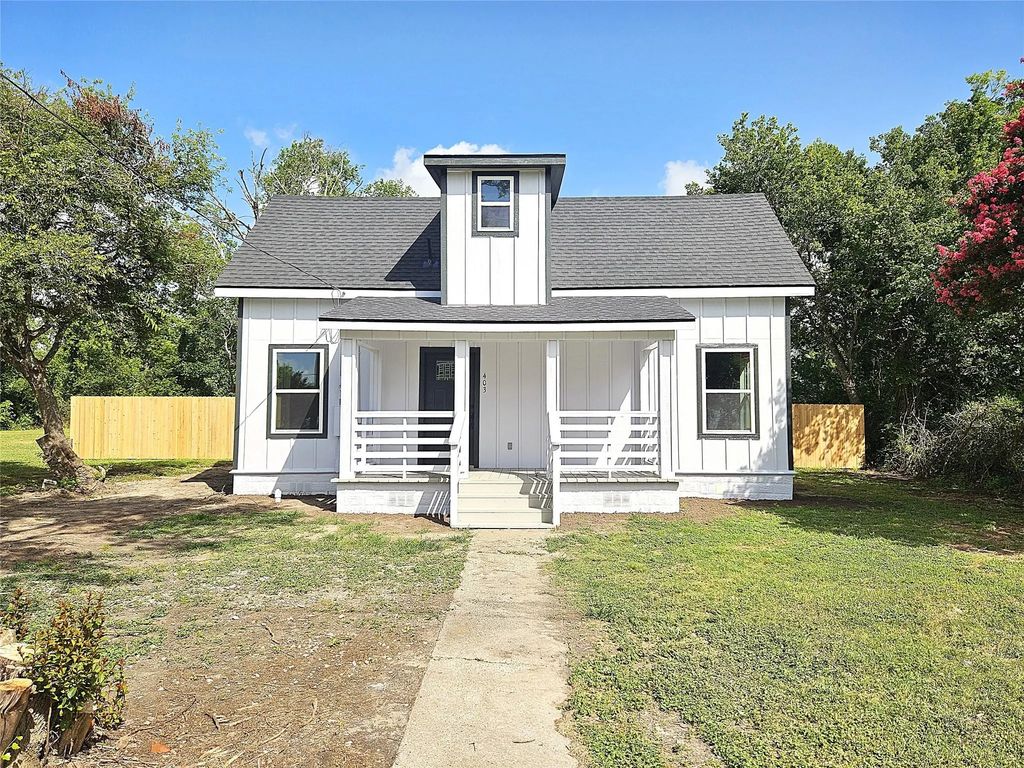 403 N Archer Street, Groesbeck