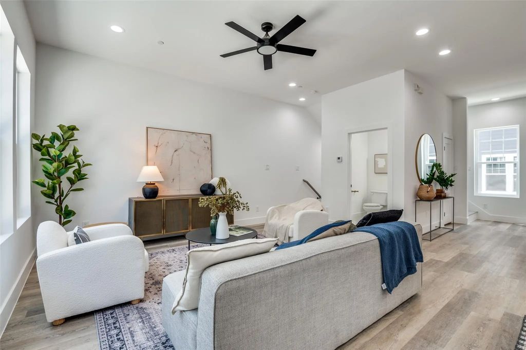631 N Tyler Street 401, Dallas