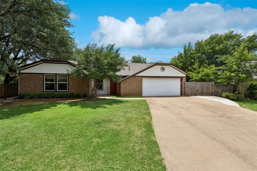 2206 Sexton Drive, Arlington