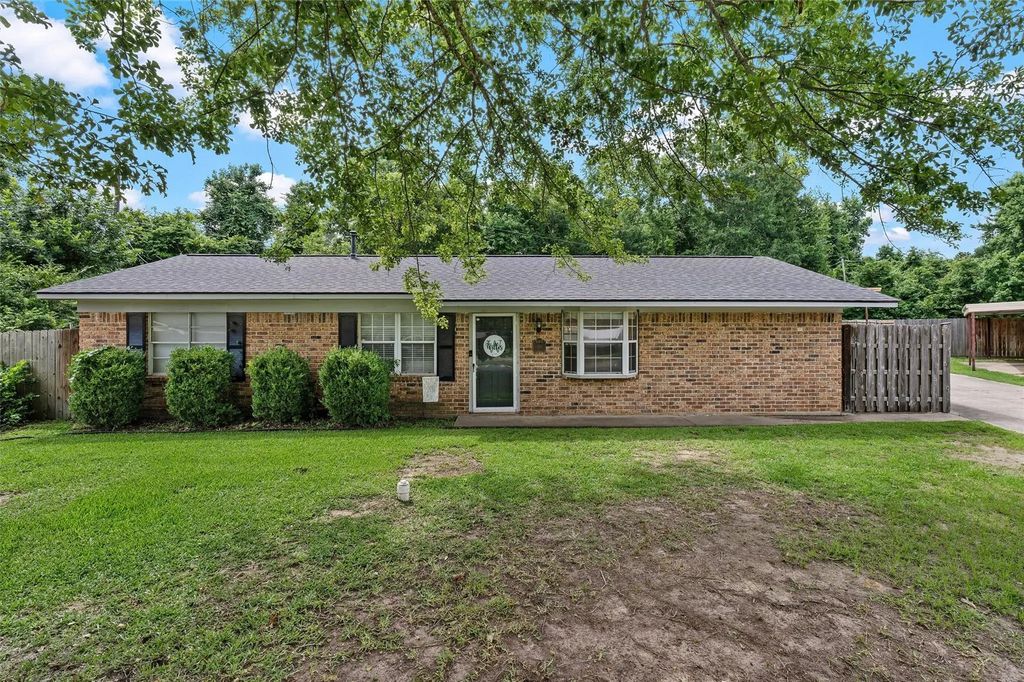110 Wisteria Circle, Haughton