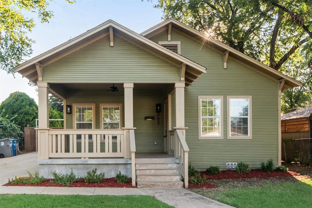 807 Hollywood Avenue, Dallas