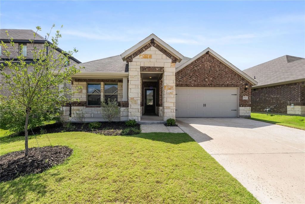 3712 Canyon Drive, Farmersville