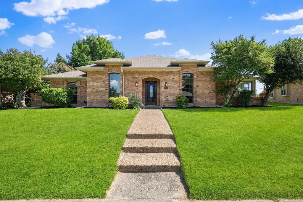 2610 Ridge Oak Place, Garland