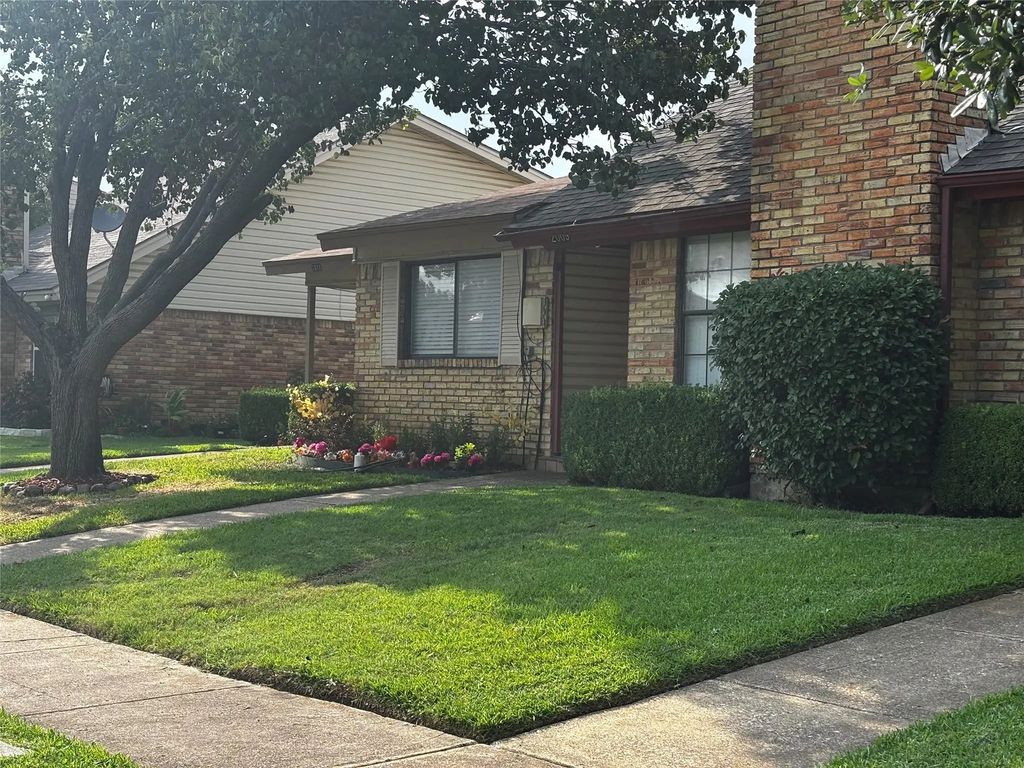 2011 Towngate Drive, Garland