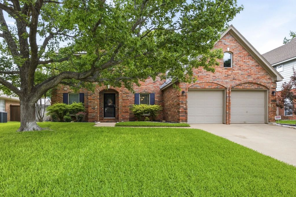 5219 Shadow Glen Drive, Grapevine
