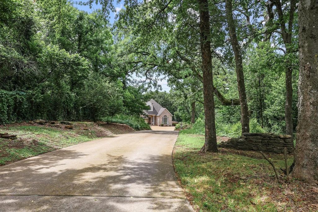 1230 Ivey Drive, Denison