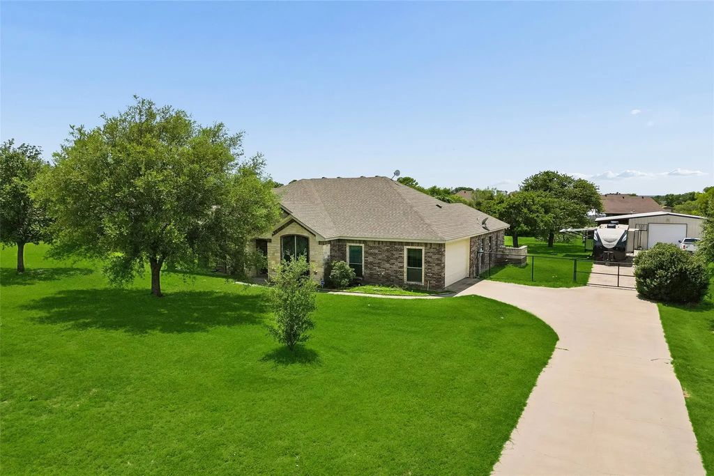 107 Blue Ribbon Trail, Weatherford