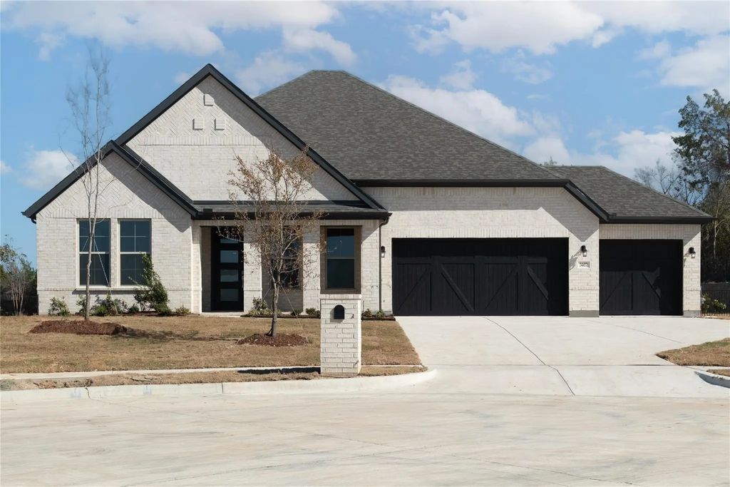3407 Glorious Court, Heath