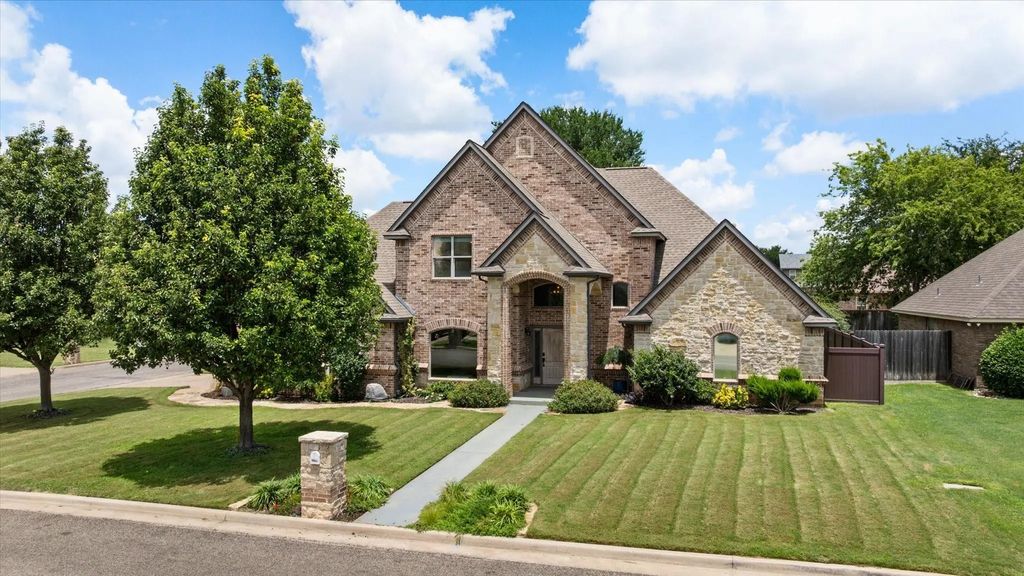 1033 Elk Ridge Drive, Stephenville