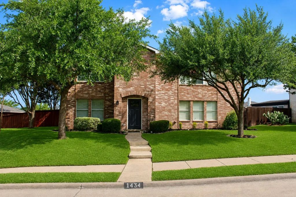 1434 Lochspring Drive, Rockwall