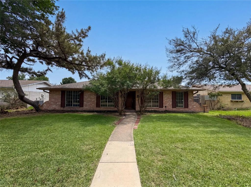 1902 Goliad Drive, Garland