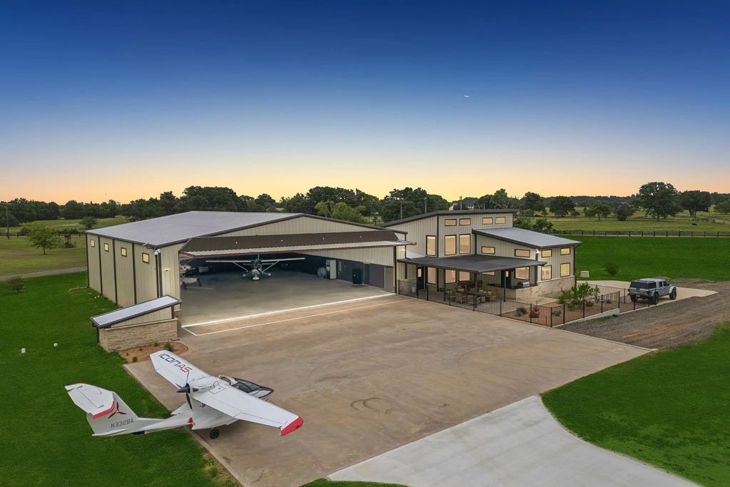 836 Vz County Road, Van