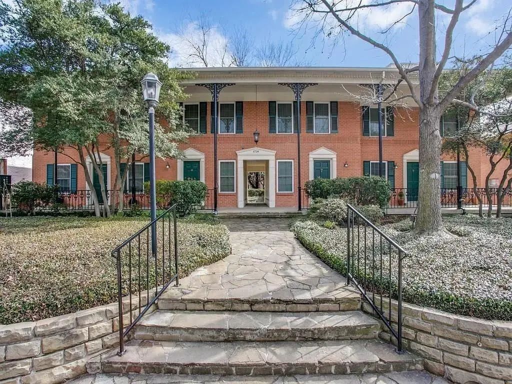 4704 Abbott Avenue 118, Highland Park