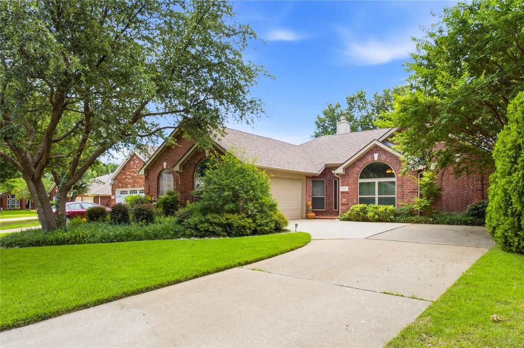 616 Cottonwood Trail, Keller