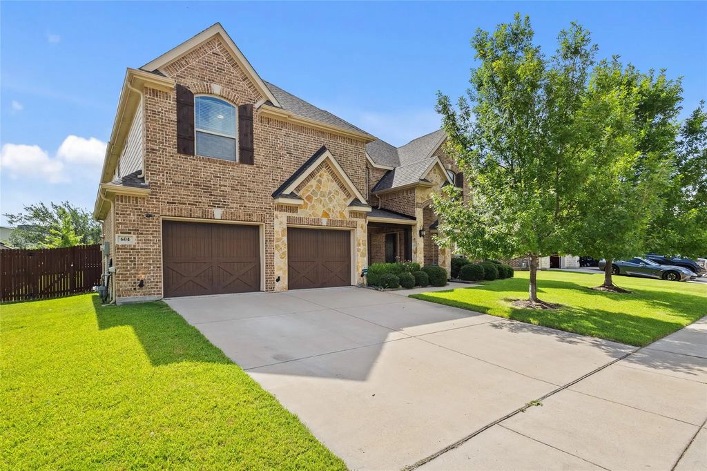 604 Cody Lane, Mansfield