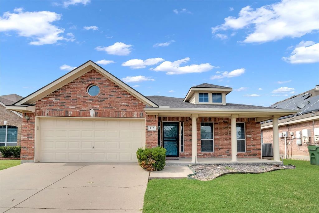 715 W Milton Drive, Arlington