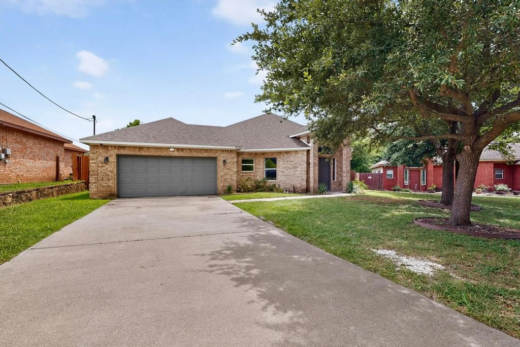 2230 Larry Drive, Dallas