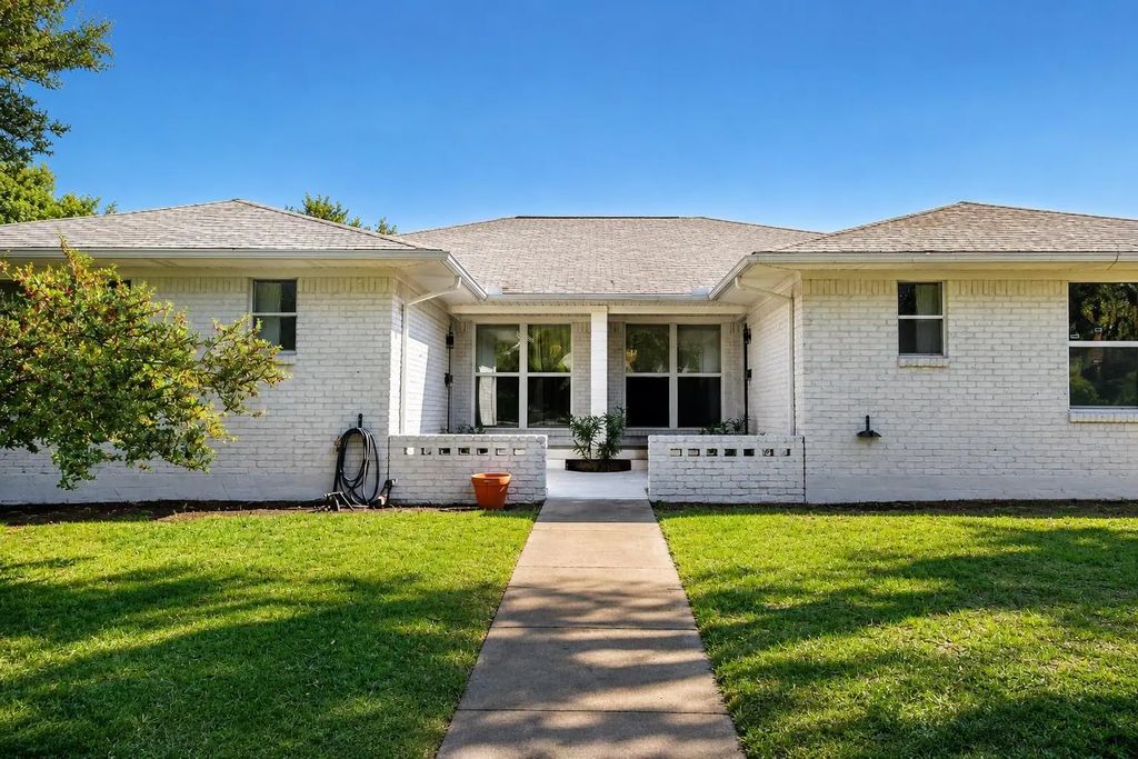 7410 Walling Lane, Dallas