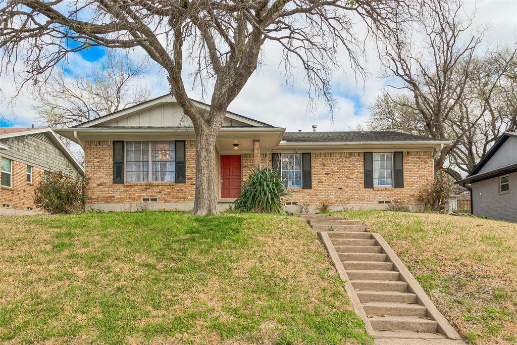 8925 Stanwood Drive, Dallas