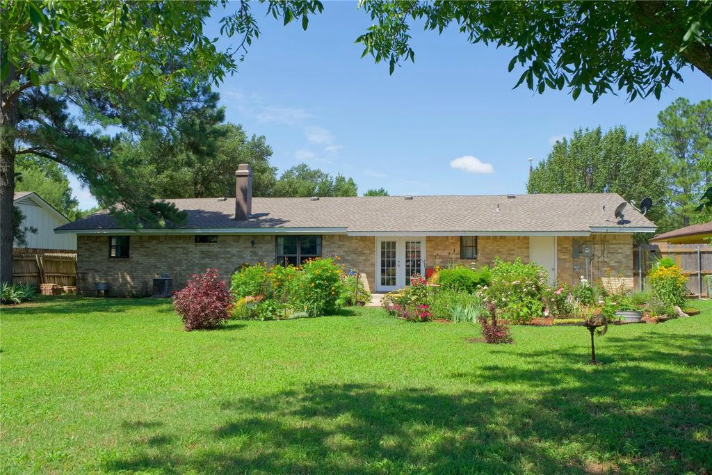 1208 Aspen Road, Gainesville