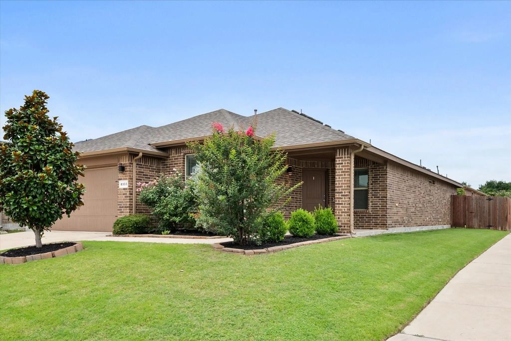 8333 Muddy Creek Drive, Fort Worth