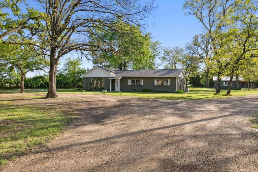 2338 N Tool Dr, Seven Points