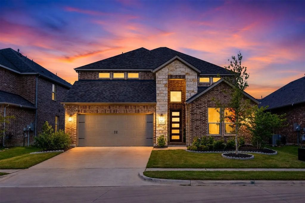 2421 Rosewood Way, Northlake