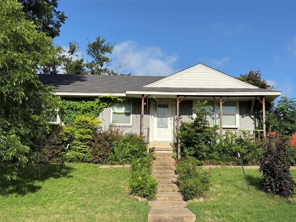 3525 Cripple Creek Drive, Dallas