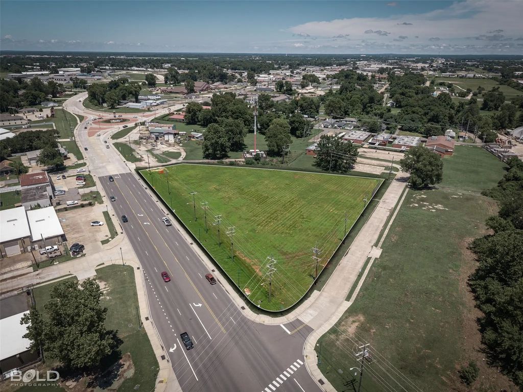 1280 E Texas Street, Bossier City