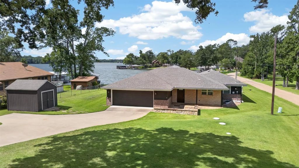 1075 Callender Lake Drive, Murchison