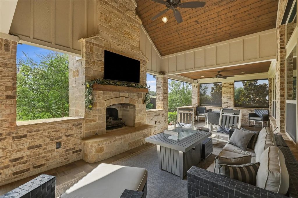 105 Big Sky Circle, Northlake