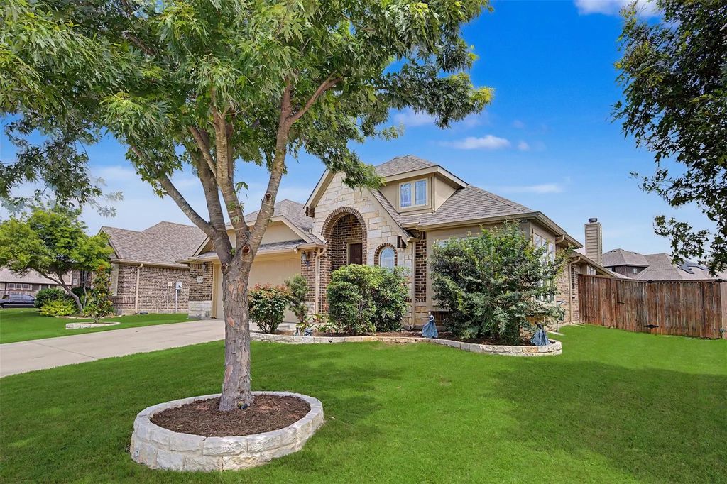 1133 Cardinal Ridge Road, Burleson