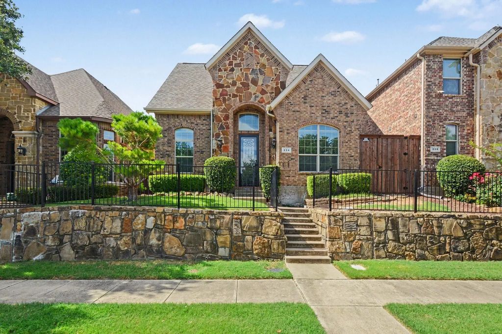 224 Carrington Lane, Lewisville