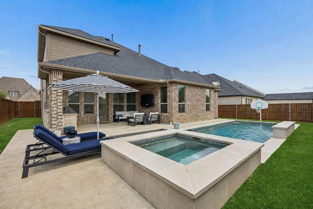 1104 Highpoint Way, Roanoke