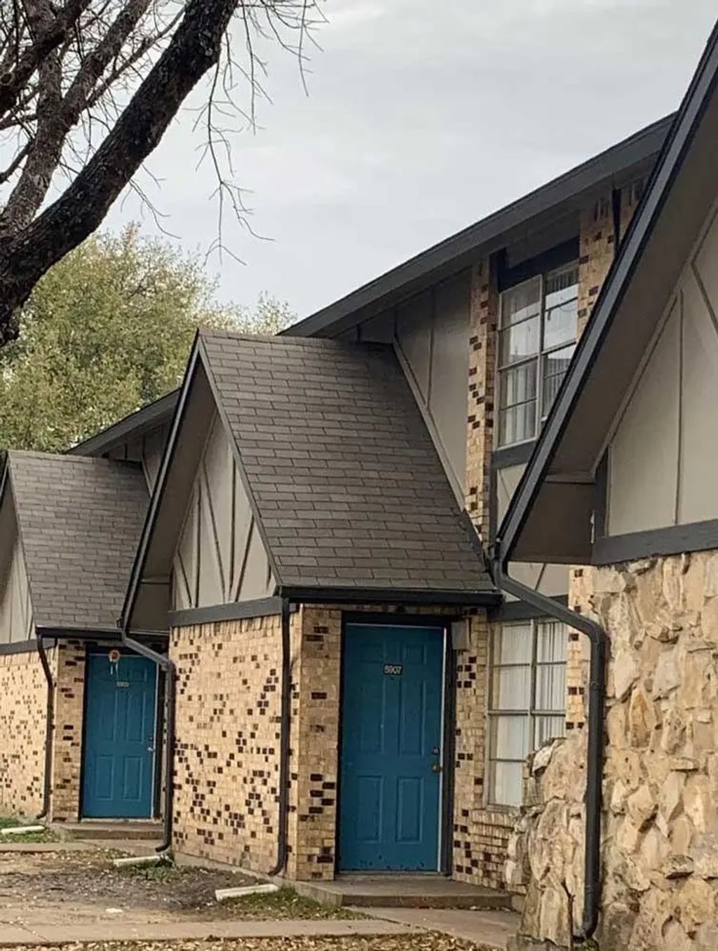 1355 N Jim Miller Road 121, Dallas