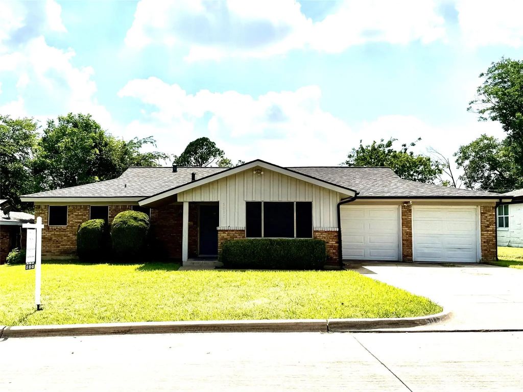 5017 Wyoming Trail, North Richland Hills