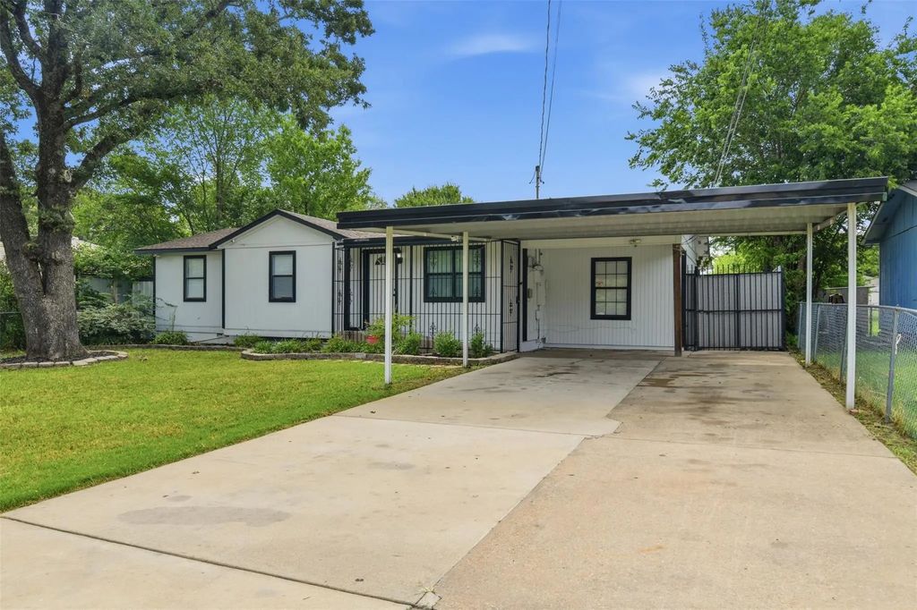 746 Quietwood Drive, Dallas