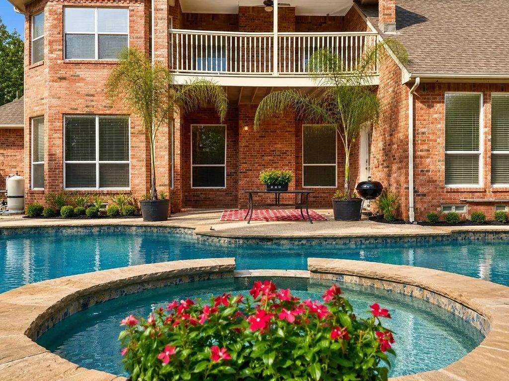 618 Oak Tree Cove, Cedar Hill