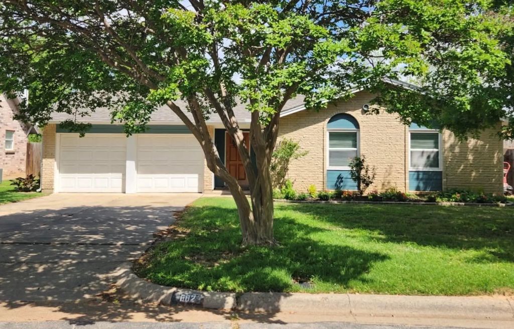 602 Janann Street, Euless