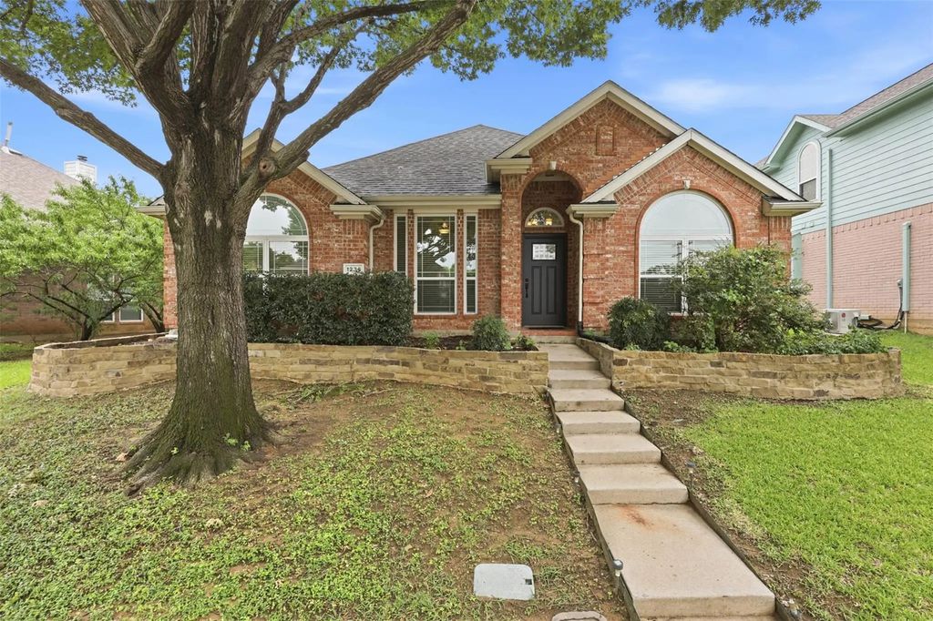 1236 Tanner Drive, Lewisville