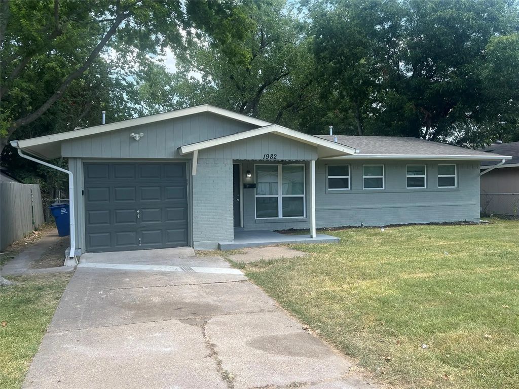 1982 Oak Hill Circle, Dallas