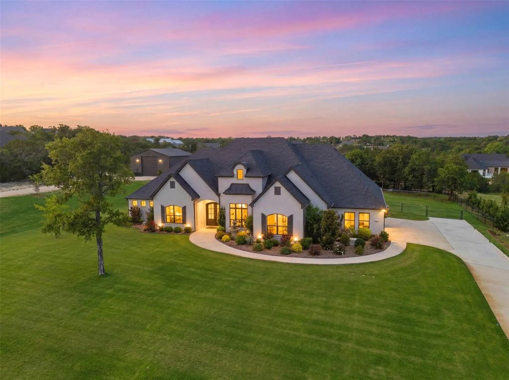 2027 Little Valley Court, Weatherford