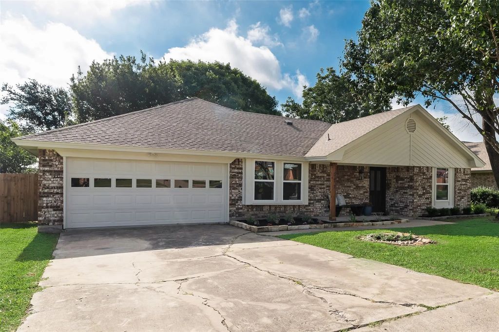 577 Bluebonnet Drive, Keller