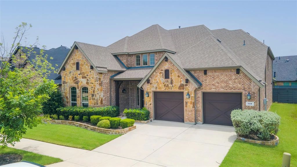 748 Sandbox Drive, Little Elm