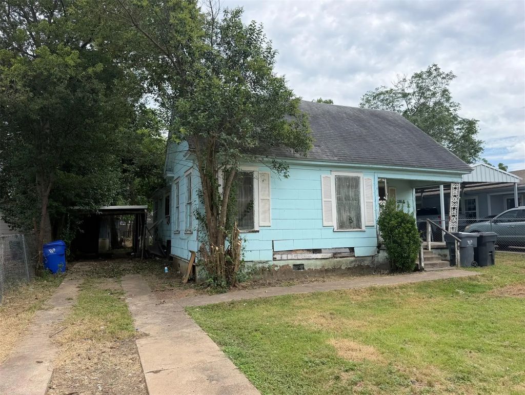 2114 Live Oak Avenue, Waco