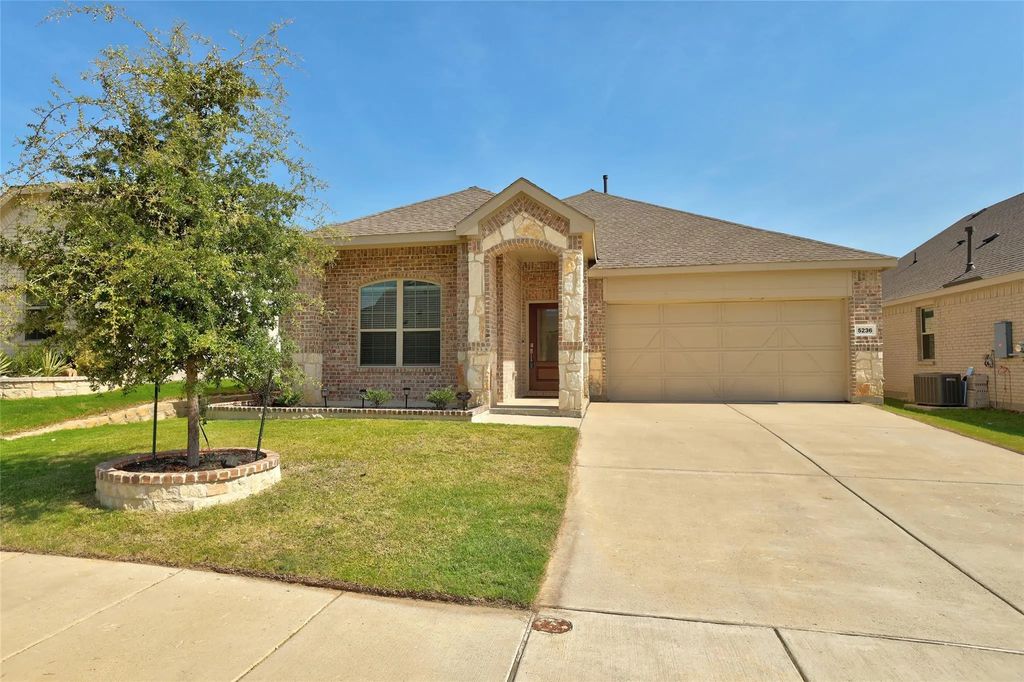 5236 Mountain Top Trail, Fort Worth