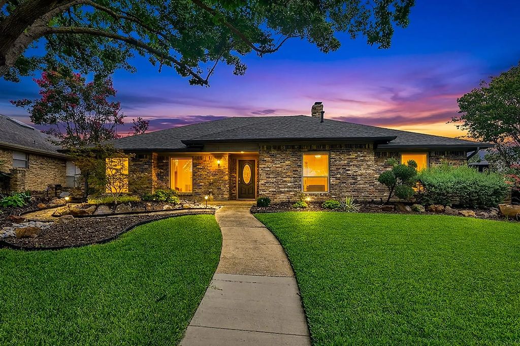 3541 Big Horn Trail, Plano
