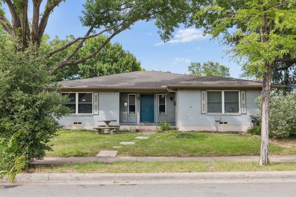 2107 English Drive, Garland