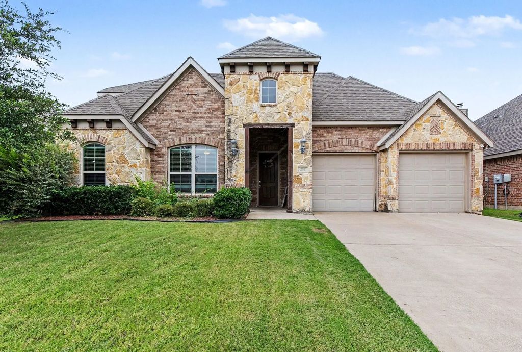 233 Hawks Ridge Trail, Burleson