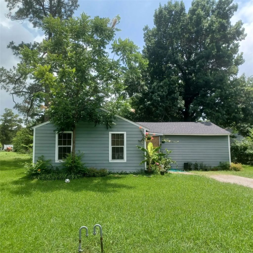 1309 S 5th Street, Bonham
